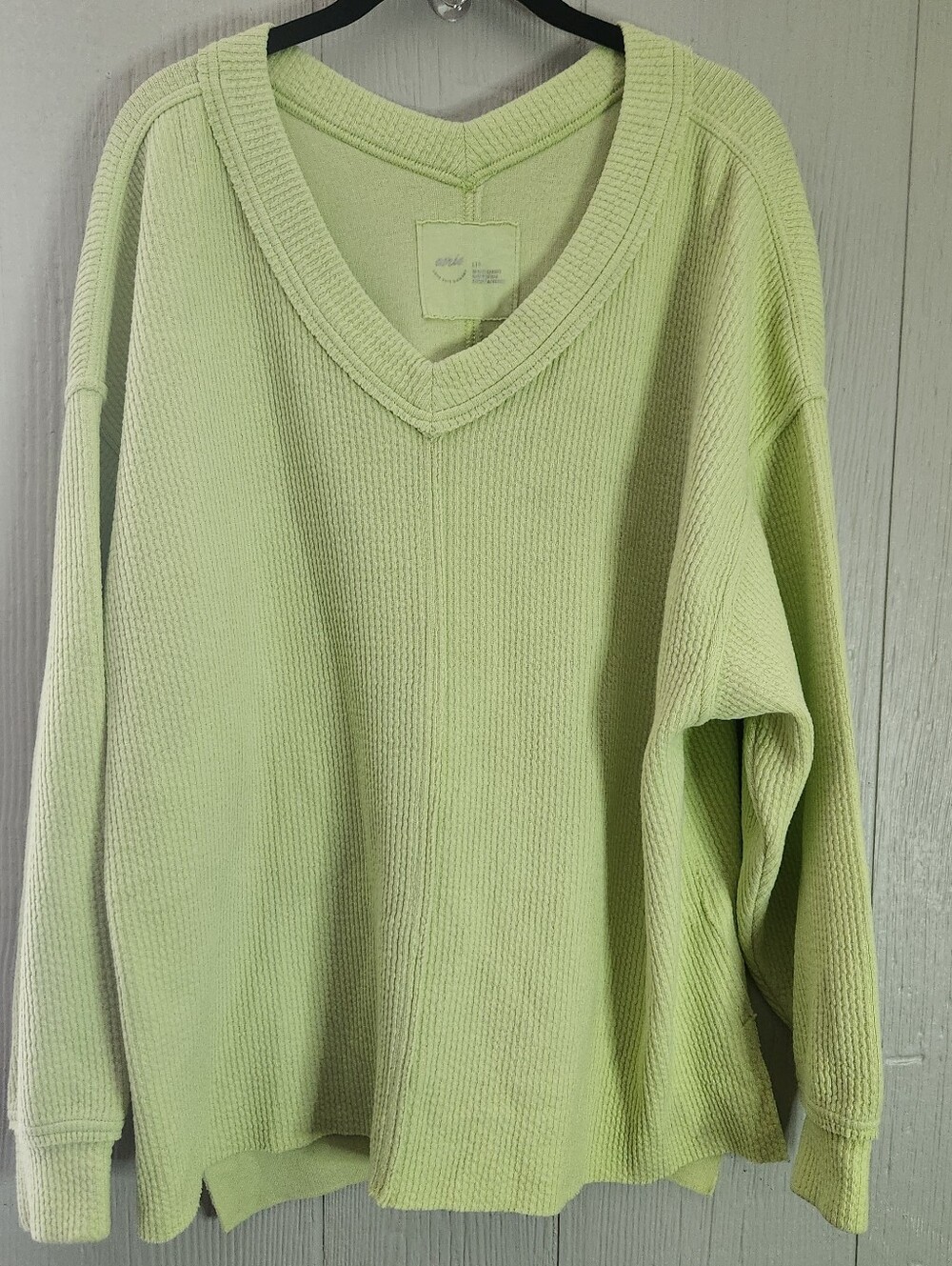 Aerie Wonder Textured V-Neck Sweatshirt sz L